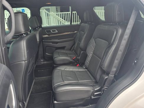 Used 2016 Ford Explorer Platinum AWD/4WD image 19
