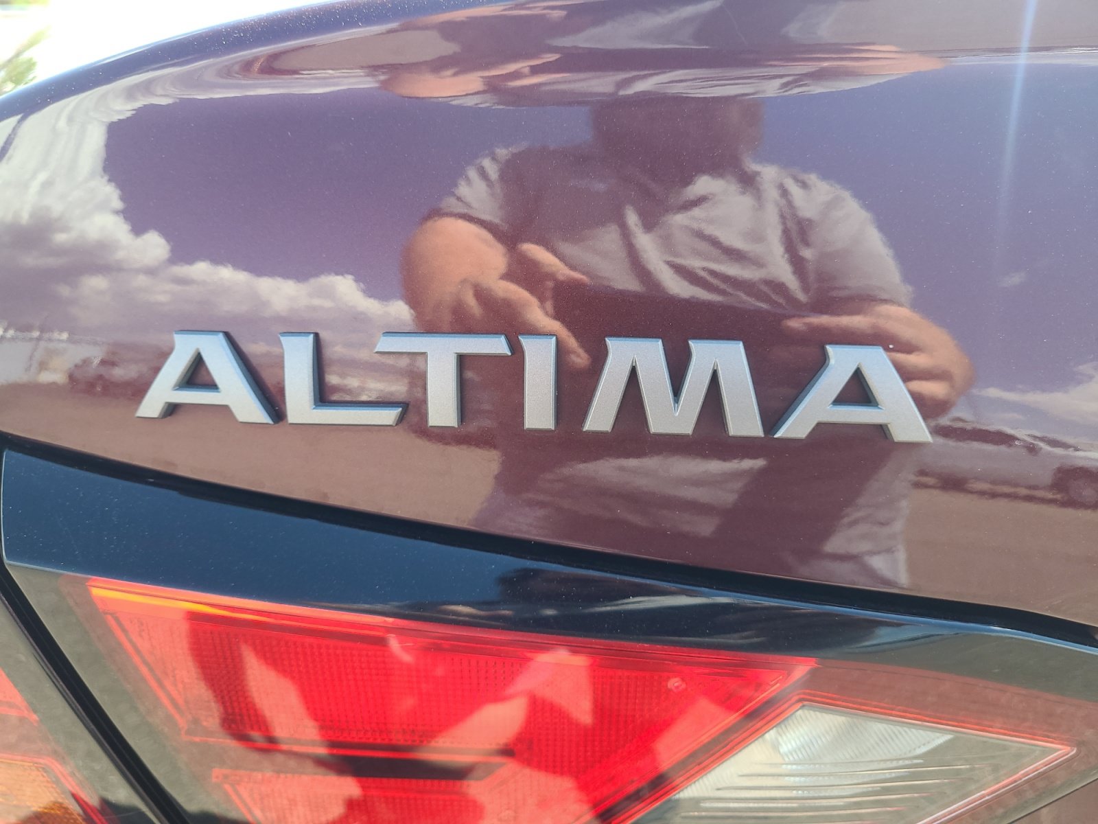 Used 2024 Nissan Altima 2.5 SV FWD image 26