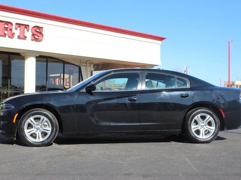 Used 2023 Dodge Charger SXT image 6