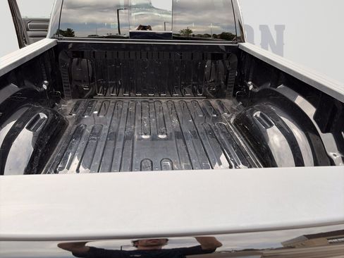 Used 2025 RAM 1500 Big Horn AWD/4WD image 7