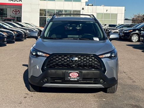 Used 2024 Toyota Corolla Cross LE image 2