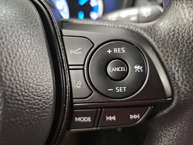 Certified 2025 Toyota RAV4 LE AWD/4WD image 21