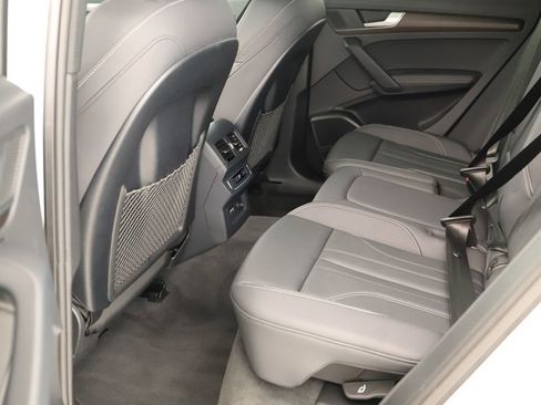 Certified 2025 Audi Q5 e Premium Plus w/ Premium Plus Package image 28