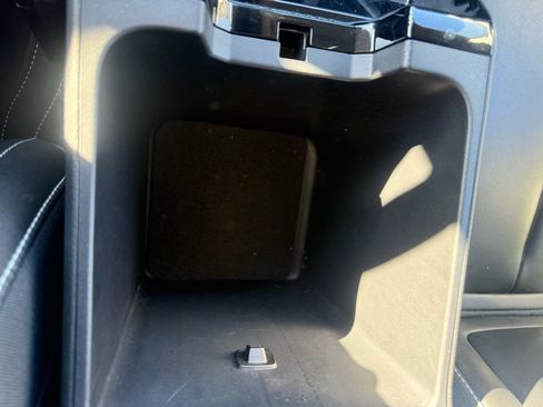 Used 2023 Jeep Grand Cherokee Limited image 36