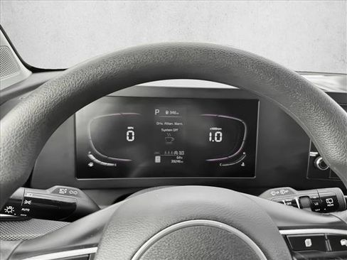 Used 2024 Kia Sportage LX image 12