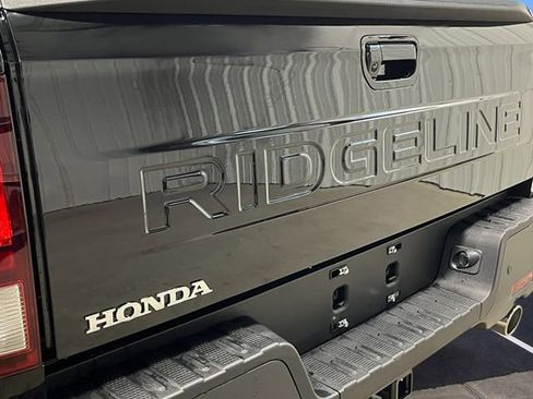 New 2026 Honda Ridgeline Black Edition image 6