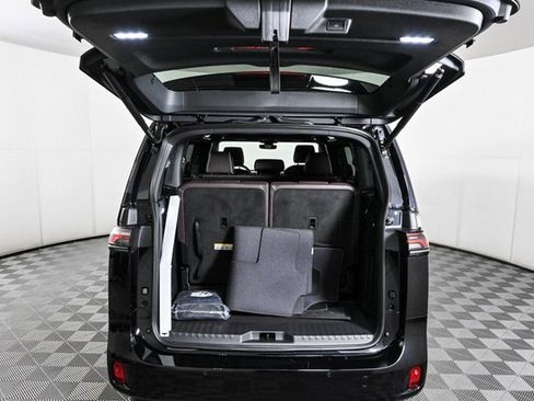 New 2025 Volkswagen ID. Buzz Pro S image 30