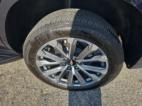 Used 2025 Chevrolet Tahoe High Country image 35