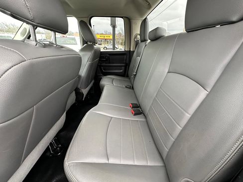 Used 2018 RAM 1500 Tradesman w/ Chrome Appearance Group AWD/4WD image 9