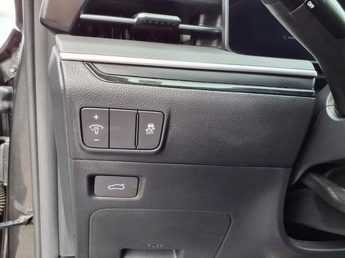 Used 2025 Kia K5 LXS FWD image 16