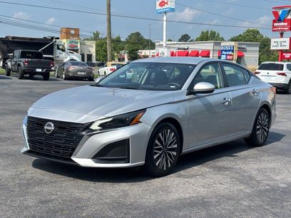 Used 2023 Nissan Altima 2.5 SV