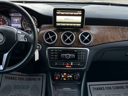 Used 2015 Mercedes-Benz GLA 250 GLA 250 4dr SUV image 19