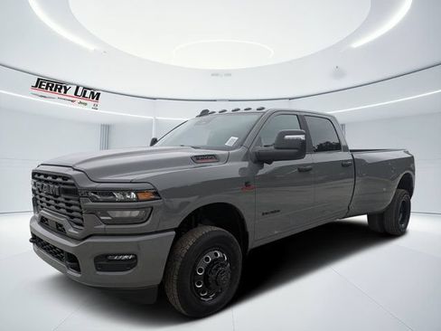 New 2026 RAM 3500 Big Horn AWD/4WD image 7