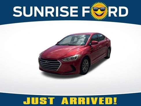 Used 2018 Hyundai Elantra SEL FWD image 1