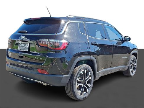 Used 2023 Jeep Compass Limited image 7