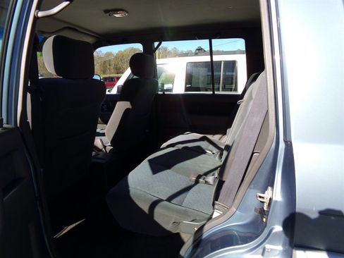 Used 1997 Isuzu Trooper LS image 7