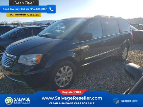 Used 2016 Chrysler Town & Country Touring image 1