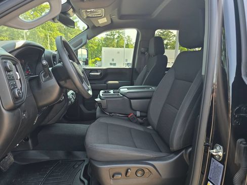 Used 2025 Chevrolet Silverado 2500 Custom w/ Custom Value Package AWD/4WD image 9