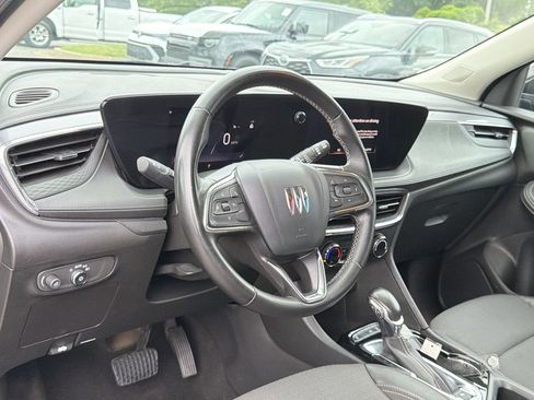 Used 2024 Buick Encore GX Preferred FWD image 10
