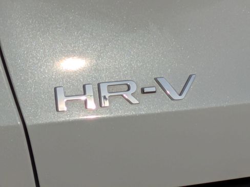 Used 2023 Honda HR-V LX image 29