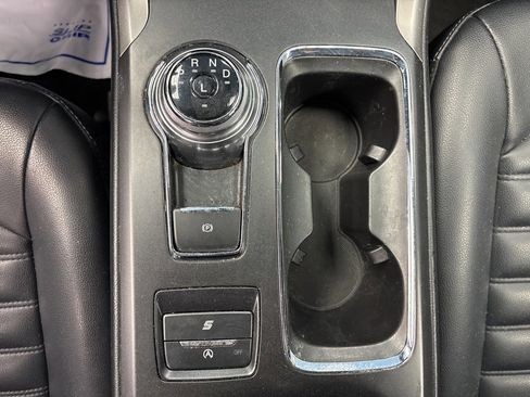 Used 2020 Ford Fusion SEL image 33