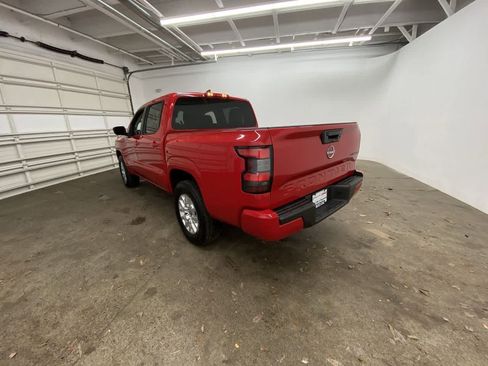 Used 2023 Nissan Frontier SV image 4