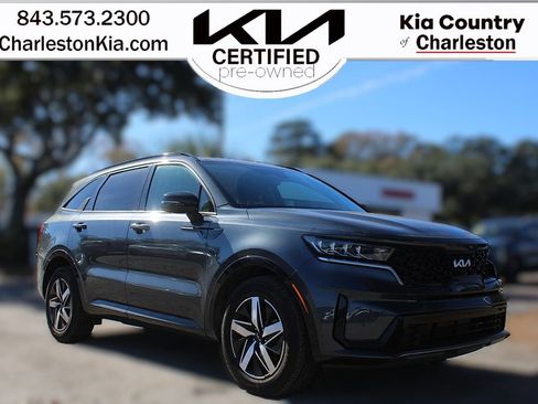 Certified 2023 Kia Sorento S image 1