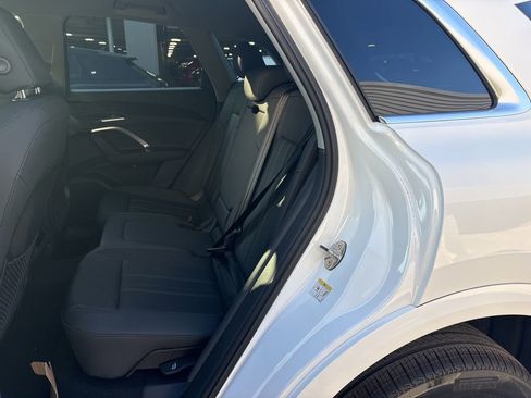 New 2025 Audi Q5 Premium image 12