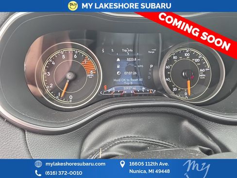 Used 2021 Jeep Cherokee Trailhawk AWD/4WD image 11
