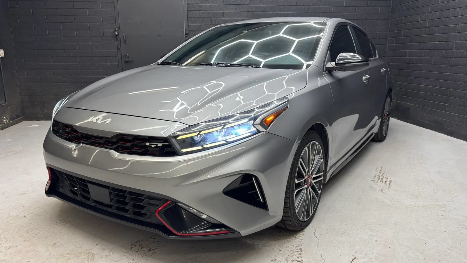 Used 2022 Kia Forte GT w/ GT2 Package FWD image 2
