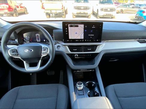 Certified 2025 Ford Explorer Active image 16