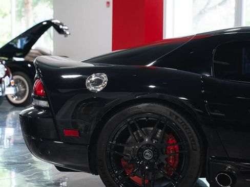Used 2006 Dodge Viper SRT-10 RWD image 30