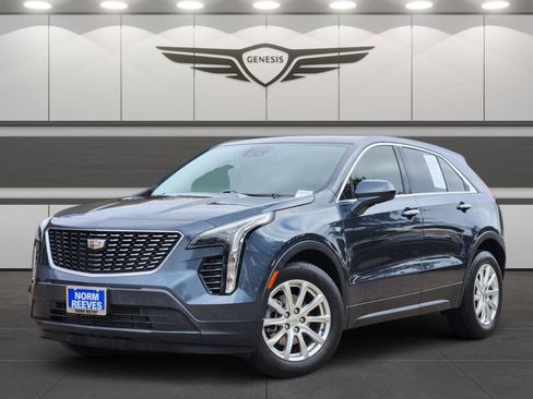 Used 2020 Cadillac XT4 Luxury w/ Cold Weather Package image 1