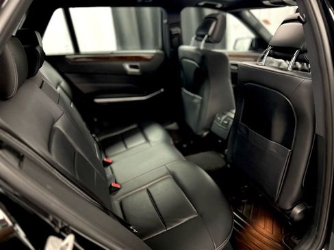 Used 2016 Mercedes-Benz E 350 4MATIC Wagon image 24