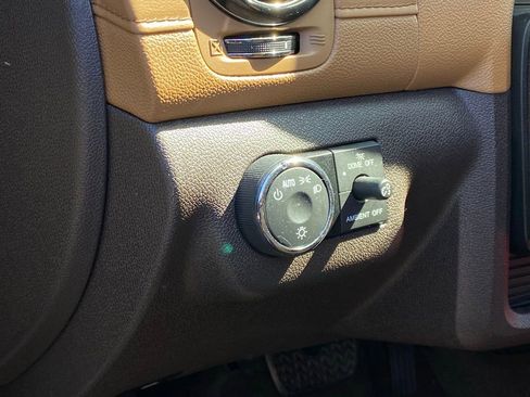 Used 2017 Buick Enclave Premium w/ Trailering Package image 11