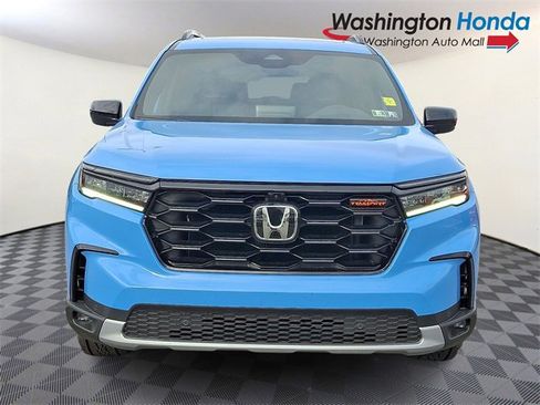 New 2025 Honda Pilot TrailSport image 2