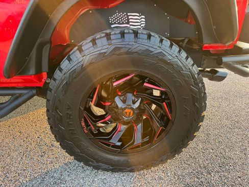 Used 2016 Jeep Wrangler Rubicon w/ Power Convenience Group AWD/4WD image 19