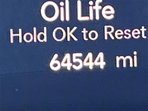 Used 2024 Chrysler Pacifica Touring-L image 31