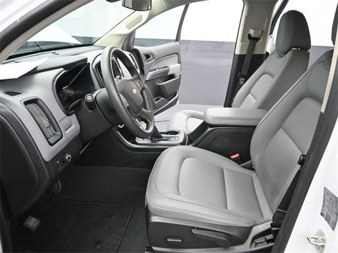 Used 2022 Chevrolet Colorado W/T image 12
