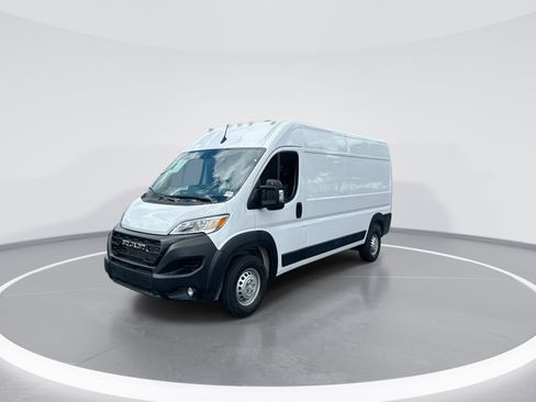 Used 2026 RAM ProMaster 2500 w/ Convenience Group FWD image 5