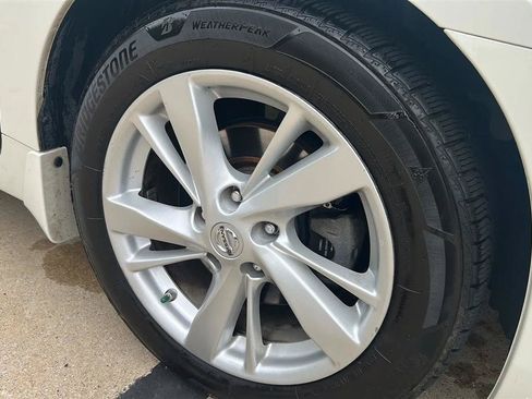 Used 2015 Nissan Altima 2.5 SV w/ Convenience Package FWD image 4