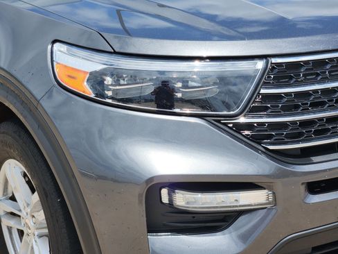 Used 2020 Ford Explorer XLT w/ Equipment Group 202A RWD image 10