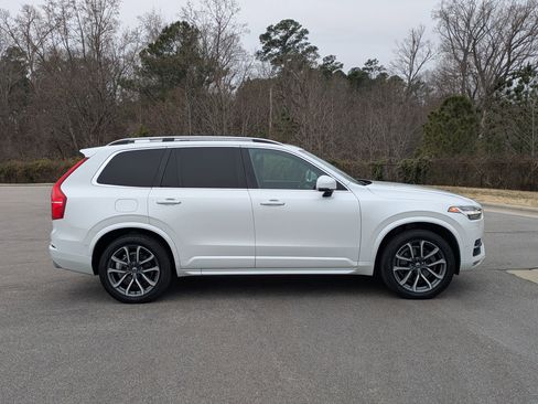 Used 2018 Volvo XC90 T6 Momentum w/ Convenience Package image 4