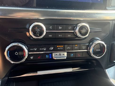Used 2022 Ford F150 Lariat w/ Equipment Group 502A High AWD/4WD image 27