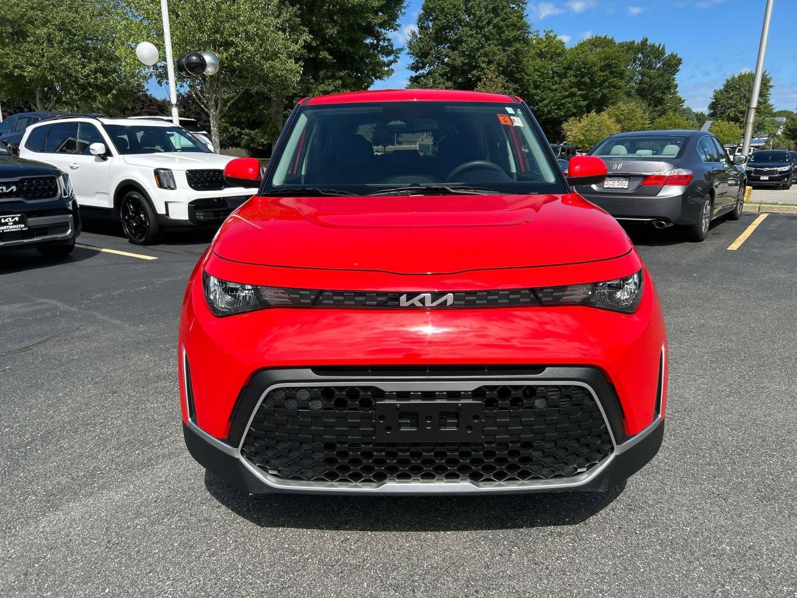 Used 2025 Kia Soul LX FWD image 8