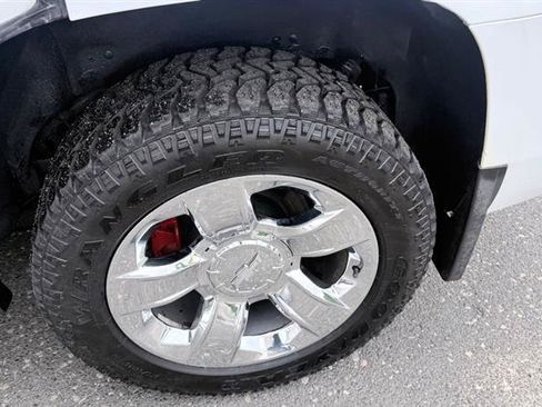 Used 2016 Chevrolet Tahoe LTZ AWD/4WD image 40