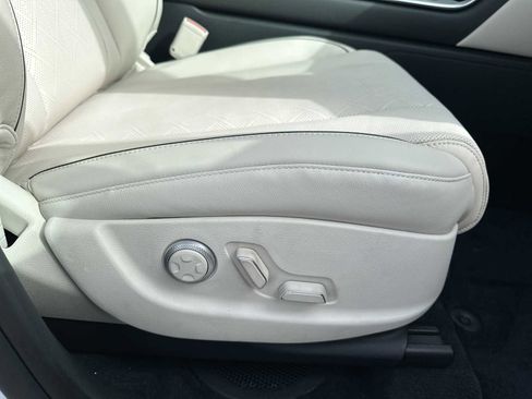 New 2026 Genesis GV80 2.5T Advanced image 32