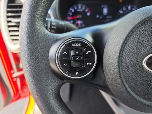 Used 2021 Kia Soul LX FWD image 34