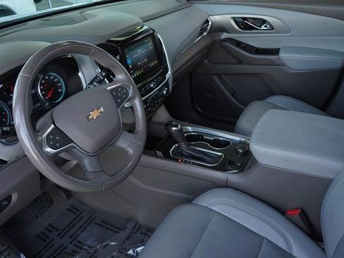 Used 2020 Chevrolet Traverse LT w/ LT Premium Package image 28