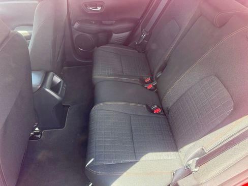 Used 2025 Honda HR-V Sport image 27